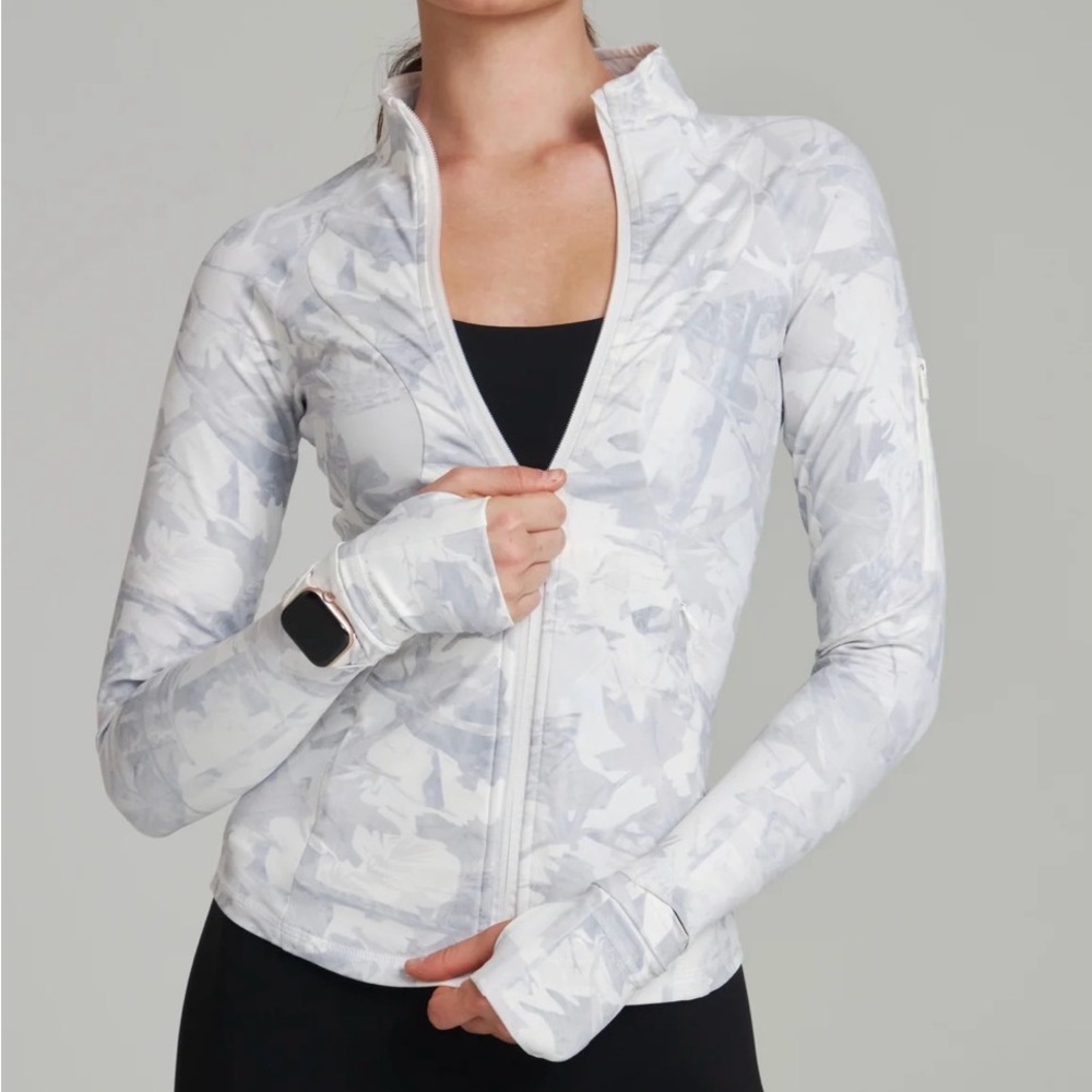 NWT 🤍 Buffbunny Colorado Fleece Zip Snow Camo